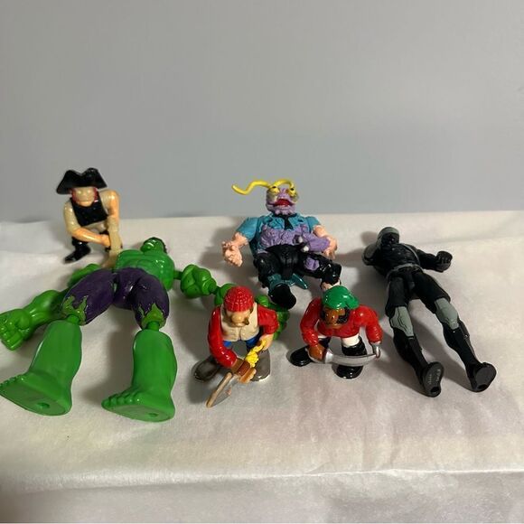 Set of 6 assorted action figures - Picture 1 of 4